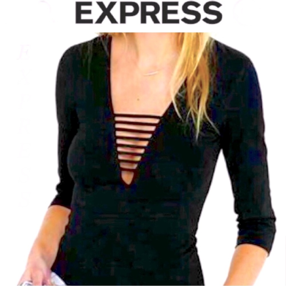 EXPRESS ONE ELEVEN strappy cleavage vneck tee 3/4 sleeve sizeM excellent cond